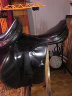 Zwart springzadel, Animaux & Accessoires, Chevaux & Poneys | Selles, Enlèvement, Comme neuf