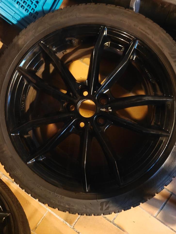 BMW Winterbanden met dezent velg, Auto-onderdelen, Banden en Velgen, Velg(en), Winterbanden, 18 inch, 225 mm, Personenwagen, Gebruikt