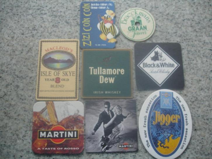 8 bierviltjes van merken sterke drank voor € 1,00, Verzamelen, Biermerken, Zo goed als nieuw, Viltje(s), Overige merken, Ophalen of Verzenden