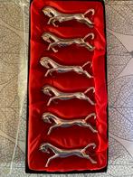 6 Verzilverde messenleggers paarden, Ophalen