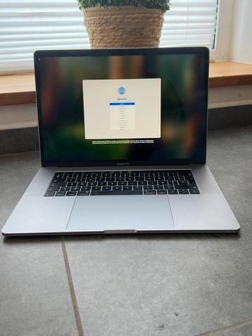 Maxbook Pro 15inch 2018 Touchbar beschikbaar voor biedingen