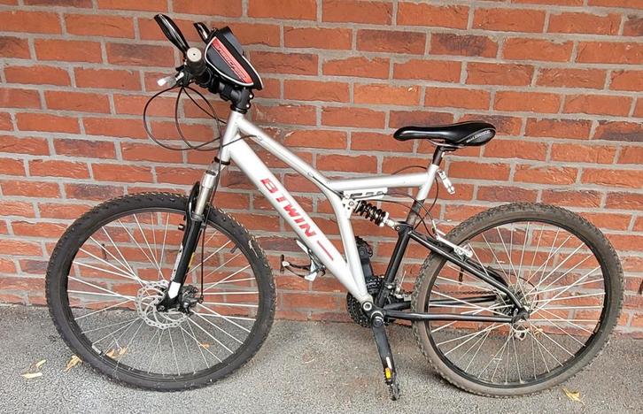 vélo VTT adultes BTWIN, Fietsen en Brommers, Fietsen | Heren | Sportfietsen en Toerfietsen, Gebruikt, Ophalen