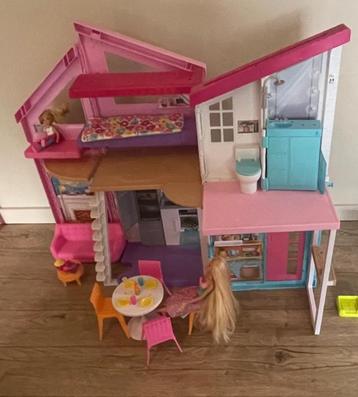 Barbie Malibu Poppenhuis beschikbaar voor biedingen