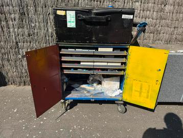 Gereedschapwagen autoelectricien, gevuld met accessoires beschikbaar voor biedingen