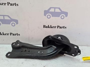 Draagarm rechts-achter van een Toyota Corolla beschikbaar voor biedingen