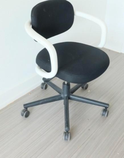 VITRA/Konstantin Grcic/Chaise de Bureau/DESIGN/670 euros, Maison & Meubles, Chaises de bureau, Utilisé, Chaise de bureau, Autres couleurs