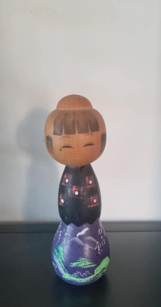 Leuke vrolijke kokeshi, Antiek en Kunst, Kunst | Beelden en Houtsnijwerken, Verzenden