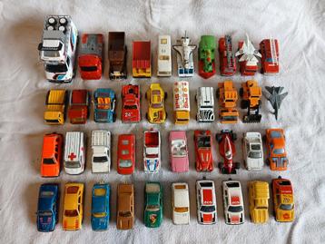 40-tal oude speelgoedautos beschikbaar voor biedingen