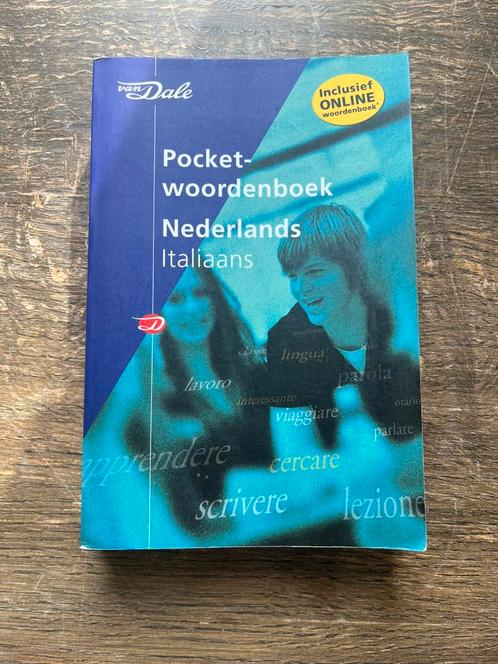 Van Dale pocket woordenboek Nederlands - Italiaans, Boeken, Woordenboeken, Zo goed als nieuw, Italiaans, Van Dale, Ophalen of Verzenden