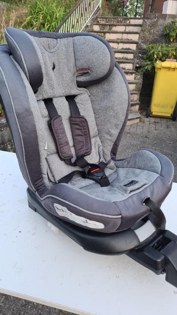 Osann autostoel 360 isofix, Kinderen en Baby's, Autostoeltjes, Gebruikt, Overige merken, 0 t/m 18 kg, Autogordel of Isofix, Verstelbare rugleuning