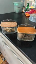 Glazen kruiden bakjes, Ophalen
