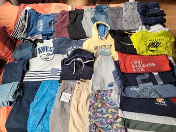 T164 38-delige kledingset voor jongens beschikbaar voor biedingen