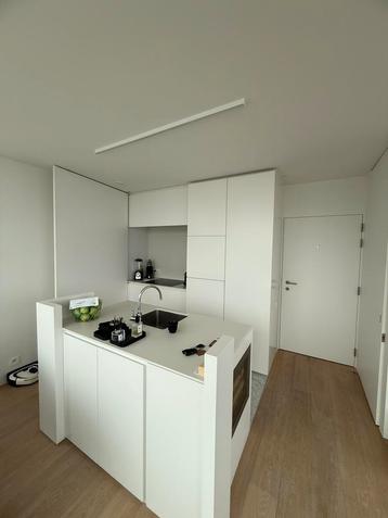 Moderne OBUMEX keuken! ZONDER toestellen, kookplaat wel beschikbaar voor biedingen