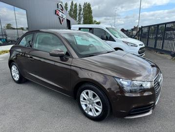 Audi A1 1.2 benzine 1st eigenaar ohboek parkeersensors, Autos, Audi, 1197 cm³, Euro 5, Achat, A1