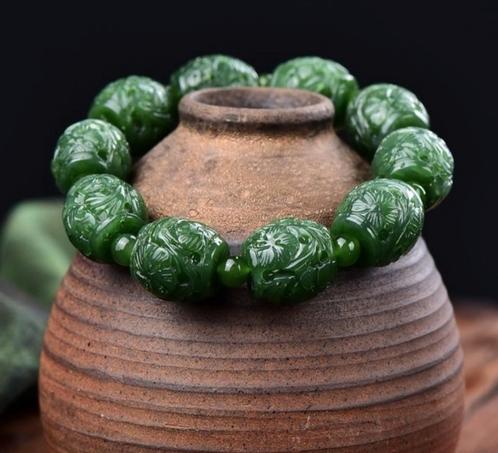 grote Nefriet jade armband, Handtassen en Accessoires, Edelstenen, Zo goed als nieuw, Ophalen of Verzenden