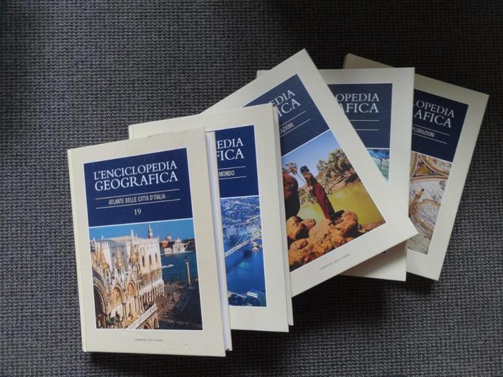 L'Enciclopedia Geografica, Atlante delle citta,Mondo 5 stuks, Boeken, Taal | Overige Talen, Zo goed als nieuw, Verzenden