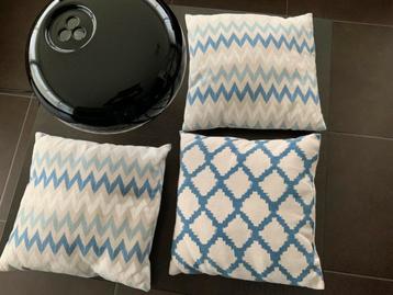 Sierkussens blauw beschikbaar voor biedingen