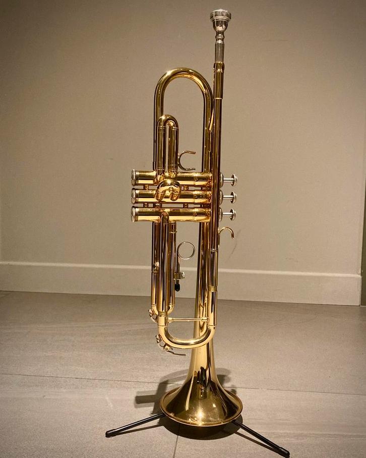 Bes trompet Yamaha YTR 3335, Muziek en Instrumenten, Blaasinstrumenten | Trompetten, Zo goed als nieuw, Ophalen