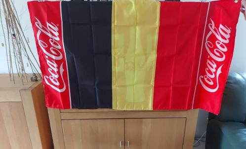 Vlag BE 2014 Rode Duivels Coca Cola, Verzamelen, Sportartikelen en Voetbal, Zo goed als nieuw, Vaantje of Sjaal, Ophalen of Verzenden