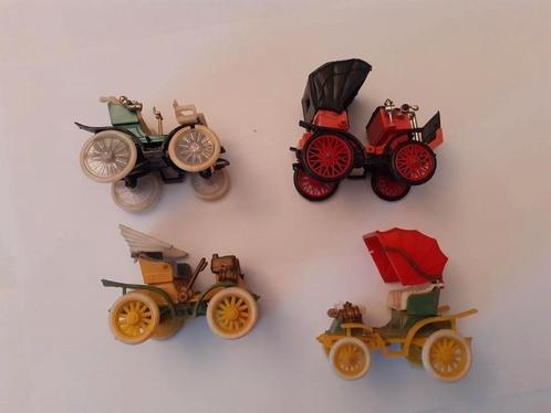 4 Peugeot anciennes des années 50 en plastique., Hobby & Loisirs créatifs, Voitures miniatures | Échelles Autre, Utilisé, Voiture