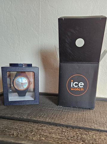 Montre Ice Watch disponible aux enchères