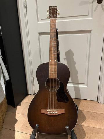 Gitaar Art & Lutherie Roadhouse Bourbon Burst Parlour beschikbaar voor biedingen