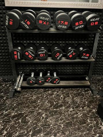 À vendre Porte-haltères de 2,5 à20 kilos avec porte-haltères, Enlèvement, Comme neuf