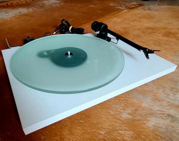 PRO-JECT T1 cellule ortofon Om 5 aiguille neuve. 