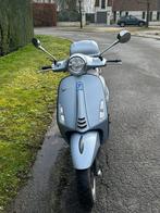 Vespa Primavera S 50 cc LIMITED EDITION KLEUR, Fietsen en Brommers, Benzine, 50 cc, Vespa S, Klasse B (45 km/u)