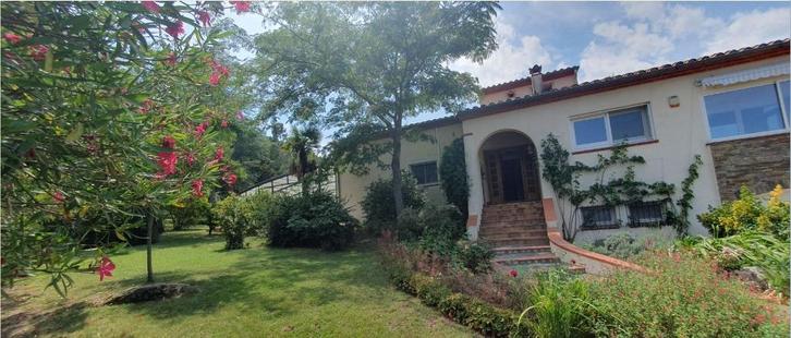 Près de Perpignan belle villa de 252m² avec grand parc, Immo, Étranger, France, Maison d'habitation, Village
