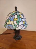 Tiffany lamp met smeedijzeren voet, Antiek en Kunst, Ophalen of Verzenden