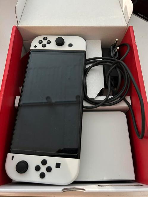 Nintendo Switch - OLED te koop, Games en Spelcomputers, Spelcomputers | Nintendo Switch, Zo goed als nieuw, Switch OLED, Ophalen