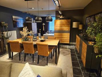 Einde collectie! Teakhout eetkamer volledige set voor €3800, Huis en Inrichting, Ophalen, Nieuw, Landelijk - modern