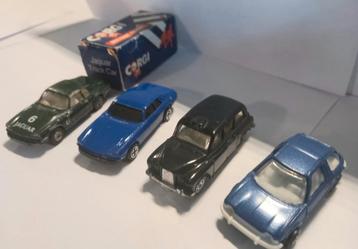 4 CORGI kleine model ligt krasjes maar nog in  goede staat  beschikbaar voor biedingen