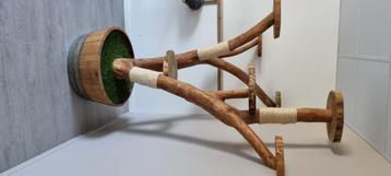 Design kattenkrabpaal uit massief hout beschikbaar voor biedingen