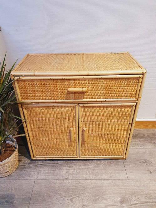 Vintage dressoir van rotan, Huis en Inrichting, Kasten | Ladekasten, Zo goed als nieuw, 1 of 2 laden, Ophalen