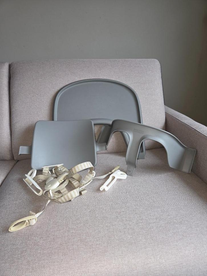 Stokke Tripp trapp toebehoren newborn, baby set en tafel, Kinderen en Baby's, Kinderstoelen, Gebruikt, Overige typen, Afneembaar eetblad