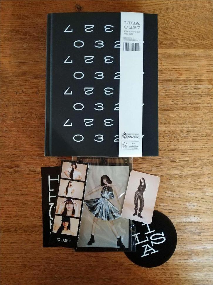 Fotoboek Lisa Blackpink Volume 3, Boeken, Muziek, Nieuw, Artiest, Ophalen of Verzenden