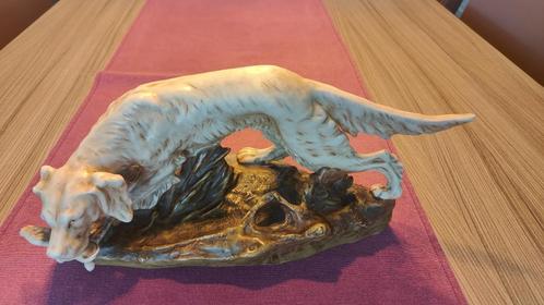 Royal Dux uitmuntend beeld - Jachthond met fazant - Bieden, Antiek en Kunst, Antiek | Porselein, Ophalen of Verzenden