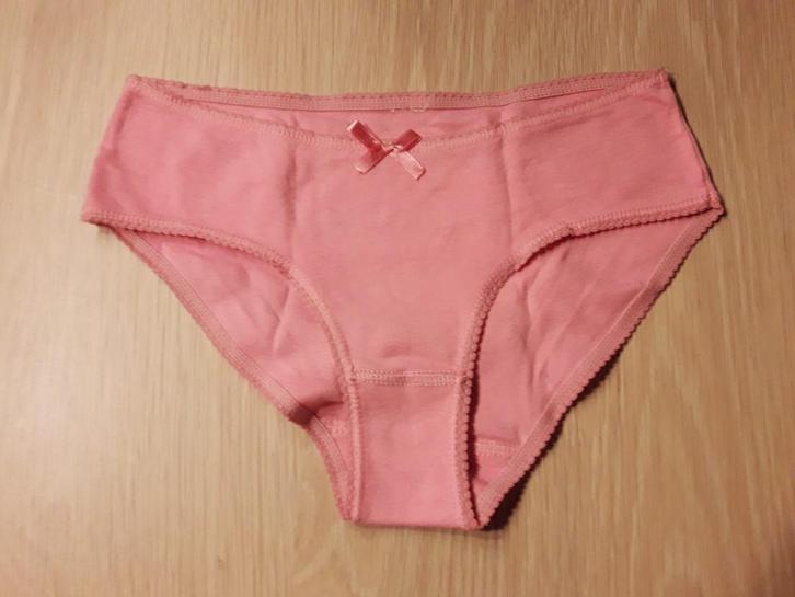 onderbroekje wit carrefour 12j, Kinderen en Baby's, Kinderkleding | Maat 152, Zo goed als nieuw, Meisje, Nacht- of Onderkleding