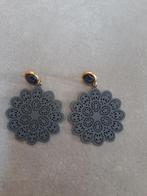 Houten oorbellen, Ophalen of Verzenden, Zo goed als nieuw