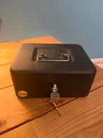 YALE geldkluisje - nieuwstaat - met 2 sleutels, Enlèvement, Neuf, Métal ou Fer blanc