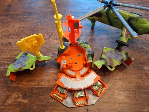 RARE HÉLICOPTÈRE D'ATTAQUE RAPIDE À MICRO-MACHINES 2001, Enfants & Bébés, Jouets | Véhicules en jouets, Utilisé, Enlèvement ou Envoi