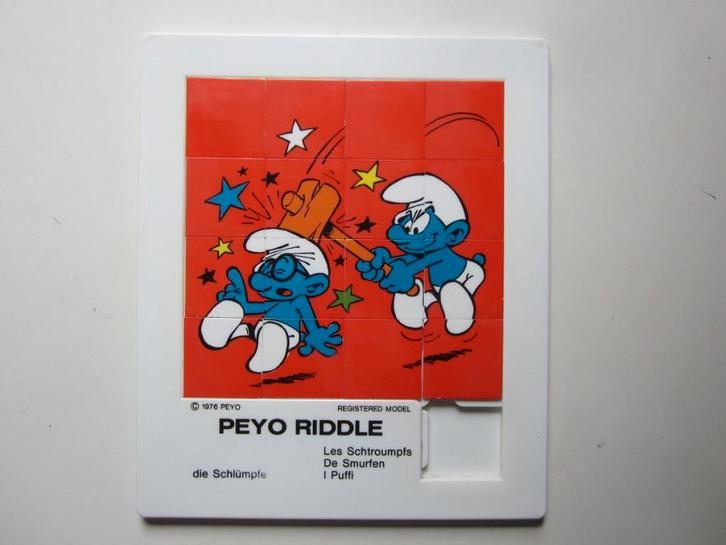 Les Schtroumpfs - Puzzle casse-tête en plastic (1976), Verzamelen, Smurfen, Zo goed als nieuw, Overige typen, Verschillende Smurfen