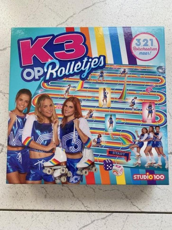 Spel 'K3 op rolletjes', Enfants & Bébés, Jouets | Éducatifs & Créatifs, Comme neuf, Découverte, Enlèvement ou Envoi