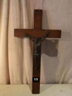 Magnifique grand crucifix ancien en bois et cuivre - 56 cm, Antiquités & Art, Enlèvement ou Envoi