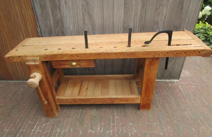 oude houten werkbank, Doe-het-zelf en Bouw, Werkbanken, Zo goed als nieuw, Bankschroef, Ophalen