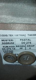 Groen kostuum licht khakikleur maat 48 nog nieuw, Kleding | Heren, Kostuums en vesten, Ophalen of Verzenden