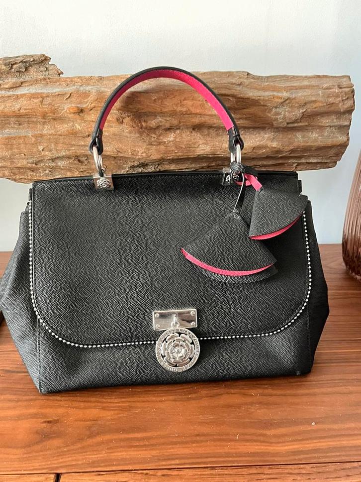 Prachtige GUESS Luxe Handtas – Echt Leer, Handtassen en Accessoires, Tassen | Damestassen, Zo goed als nieuw, Handtas, Paars, Ophalen of Verzenden