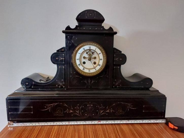Zwarte marmeren klok met uurwerk in Parijs, Antiek en Kunst, Antiek | Klokken, Ophalen